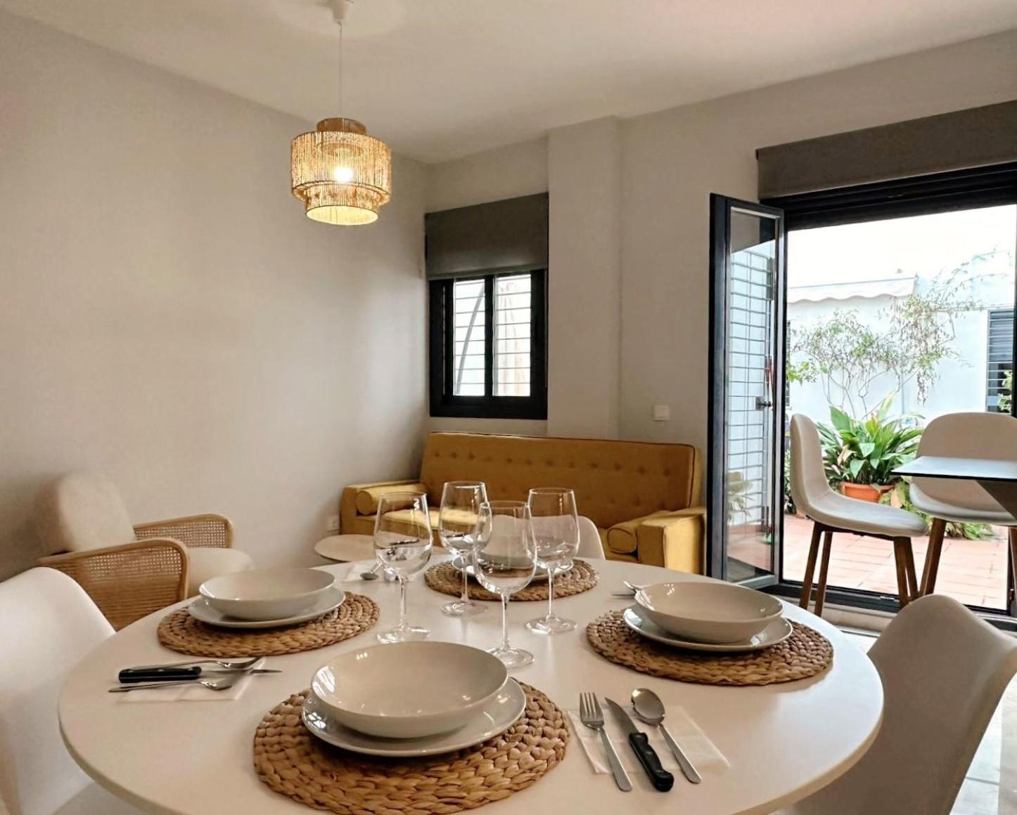 Apartamento-Pension El Trianero Junto Al Rio Sevilla Dış mekan fotoğraf